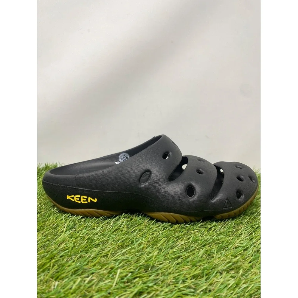 Keen Yogui Arts Mens Size 11 Slide Clogs Black Slip On Resistant Water Sandal